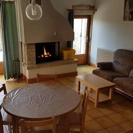 Le Clos Fleuri 4 Personnes Du Couvent * Saint-Georges-de-Levejac